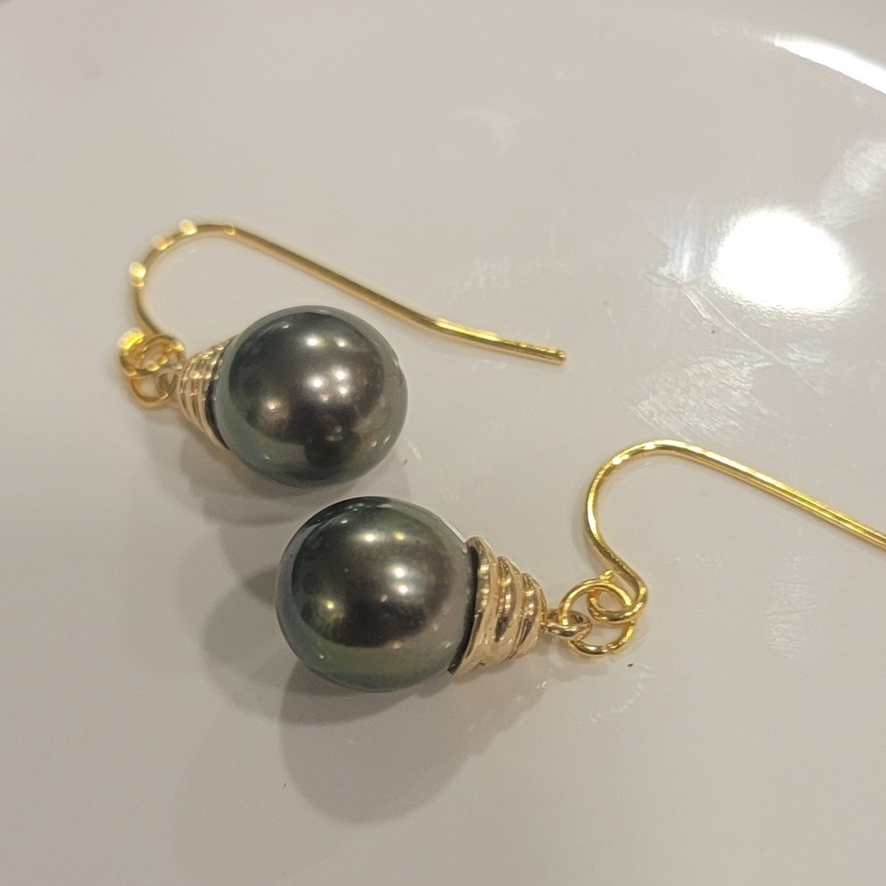 14k Gold Drop Earrings with Tahitian Black Pearl Accent